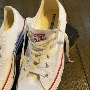 White converse in box. Only worn a few times. Smoke and pet free home.